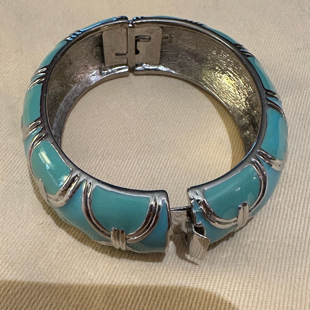 Tory Burch Bangle - Picture 4 of 5